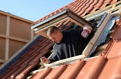 Pose de fenêtres de toit Velux à Marmagne